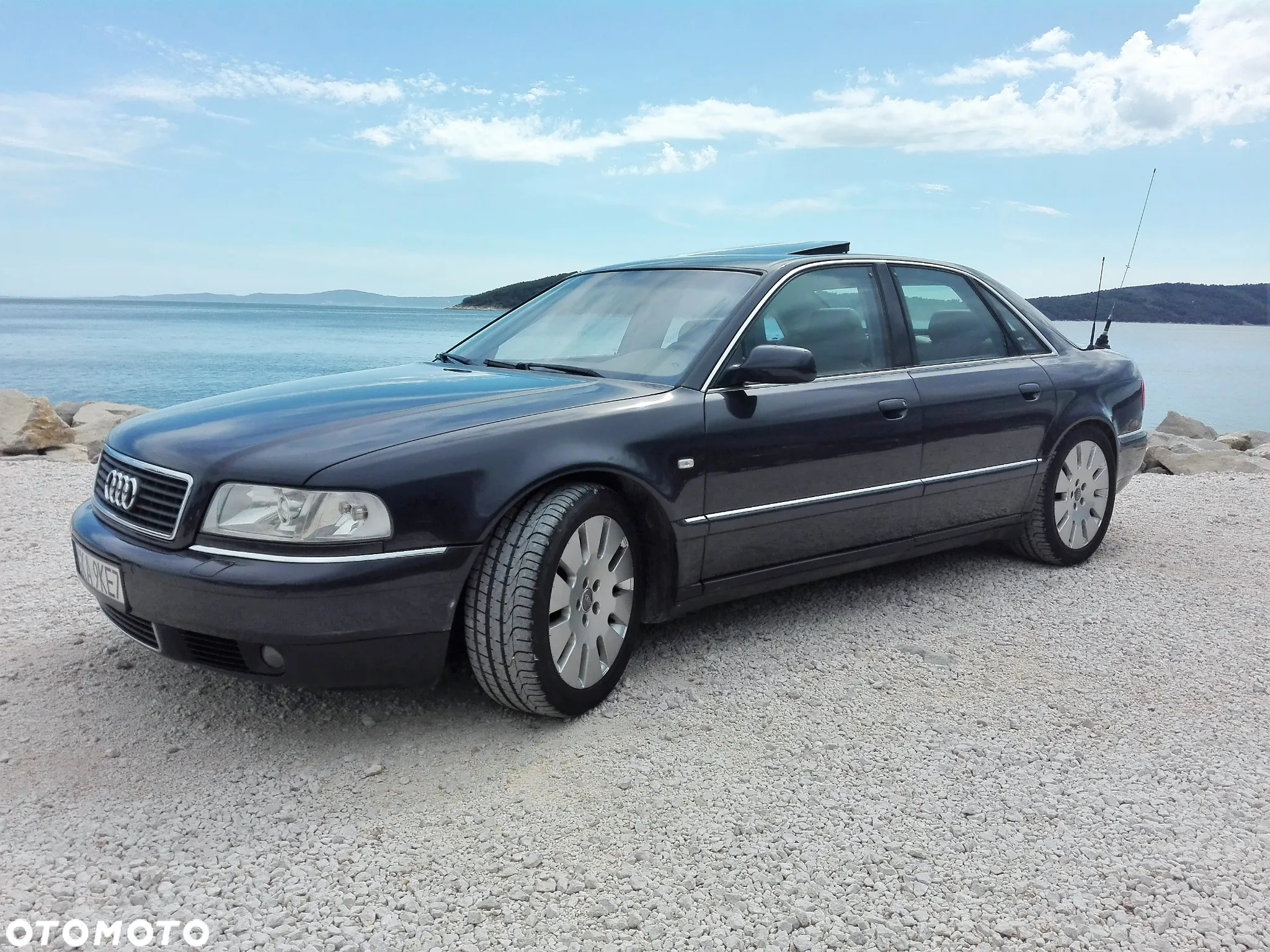 Audi A8 4.2 Quattro - 2