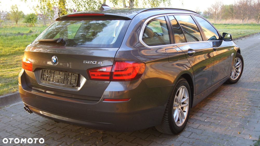 BMW Seria 5 520d - 12