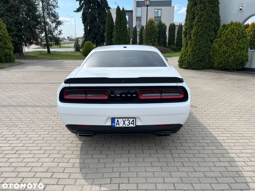 Dodge Challenger 5.7 R/T - 4