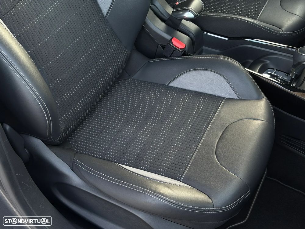 Peugeot 2008 1.2 PureTech Allure EAT6 - 27