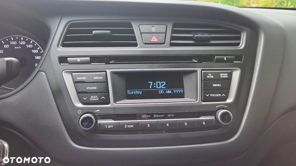 Hyundai i20 - 13