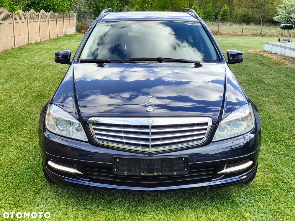 Mercedes-Benz Klasa C 200 CDI DPF (BlueEFFICIENCY) Avantgarde - 4
