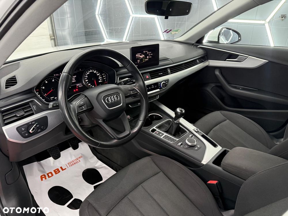 Audi A4 Avant 2.0 TDI ultra sport - 24