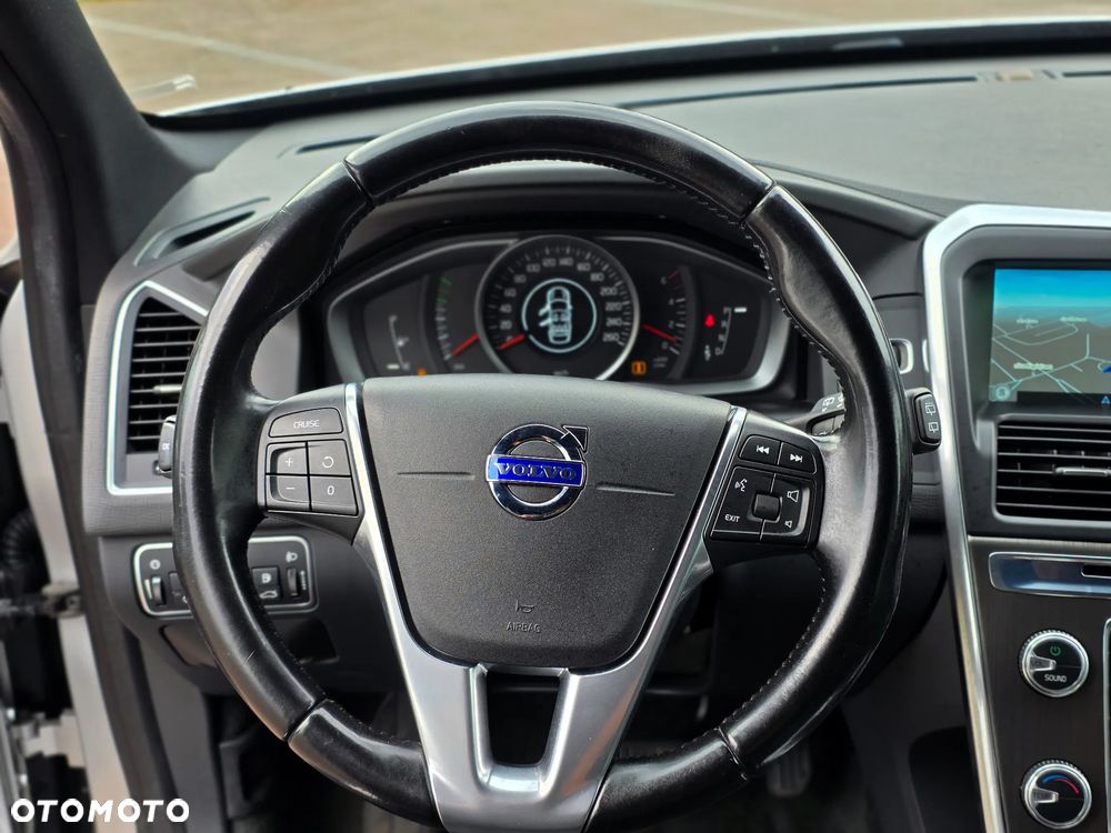 Volvo XC 60 D4 Geartronic Momentum - 18
