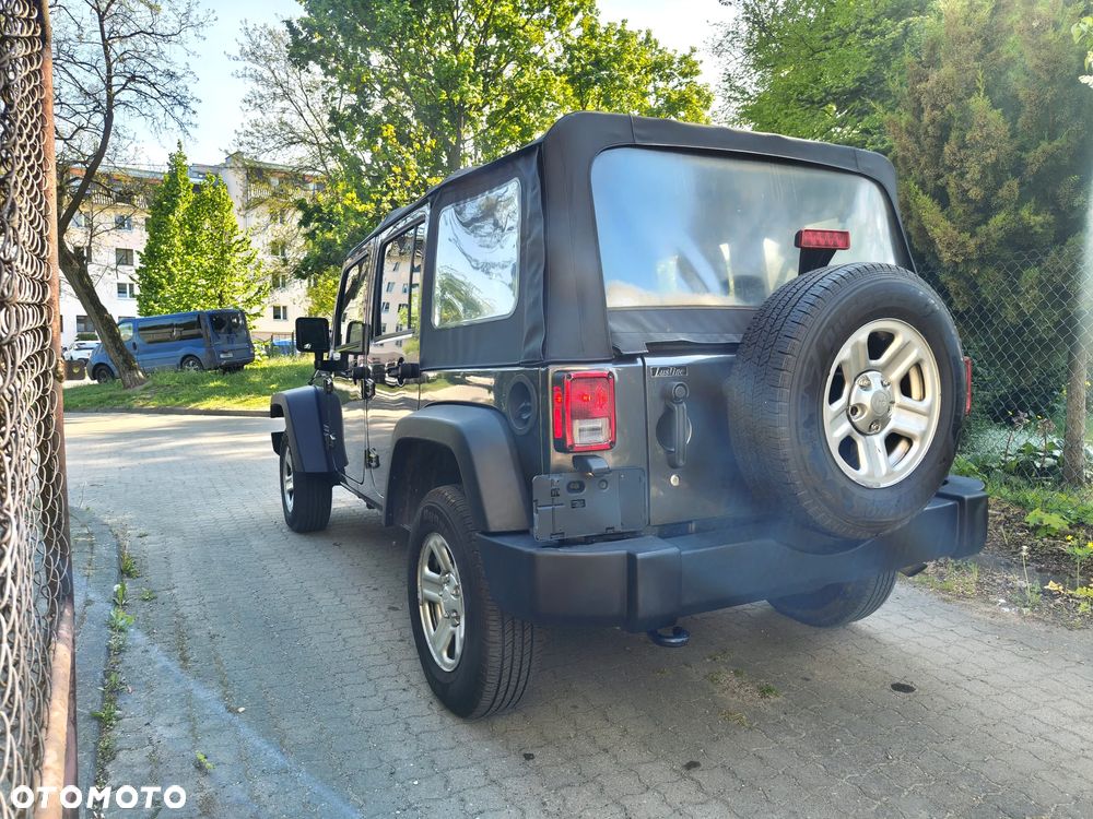 Jeep Wrangler - 4