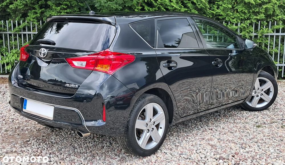 Toyota Auris 1.6 Premium Start - 3