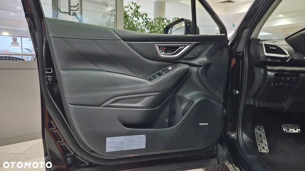 Subaru Forester 2.0i-L Platinum Black Edition EyeSight Lineartronic - 16