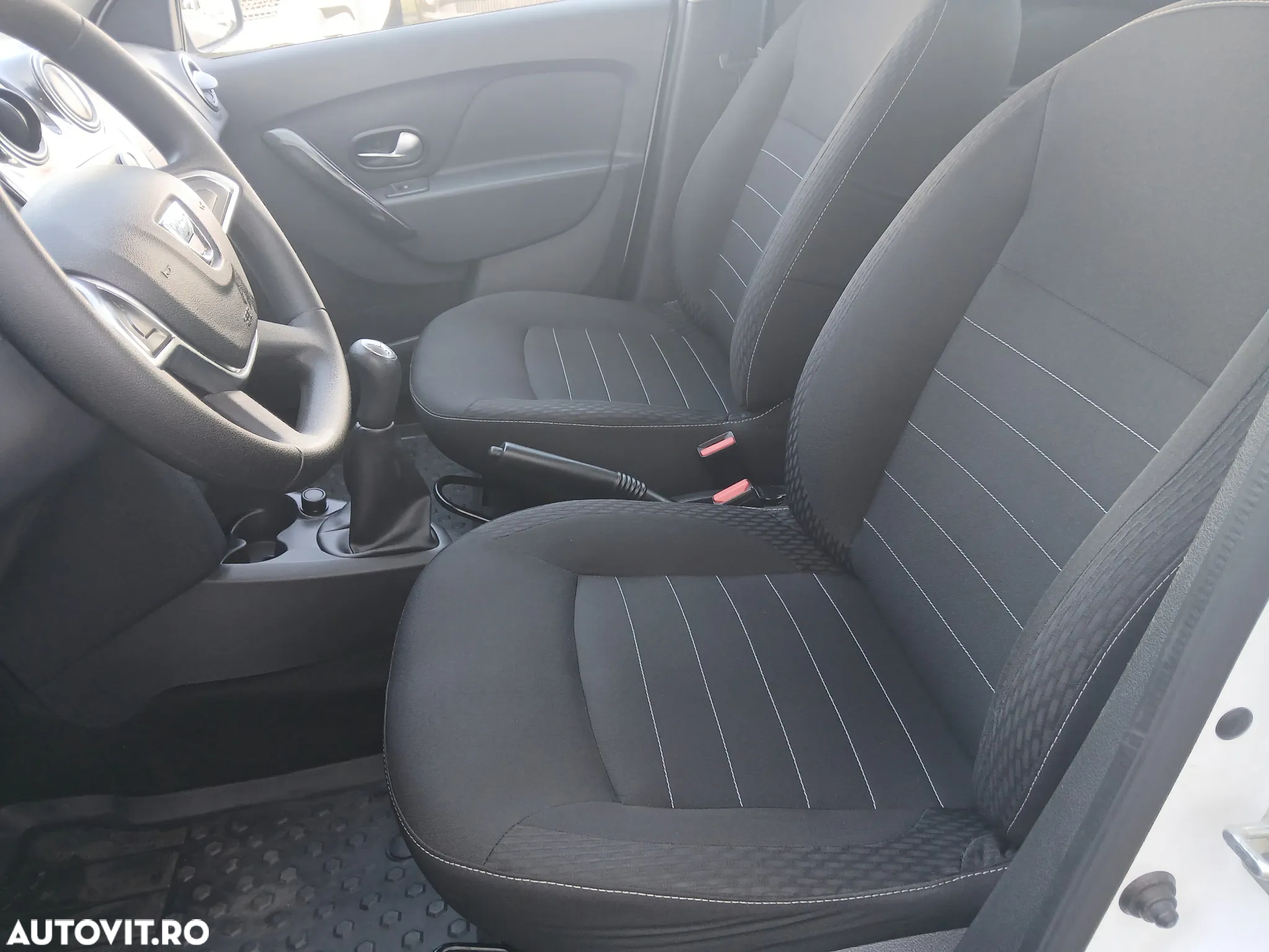 Dacia Logan 0.9 TCe Laureate - 7