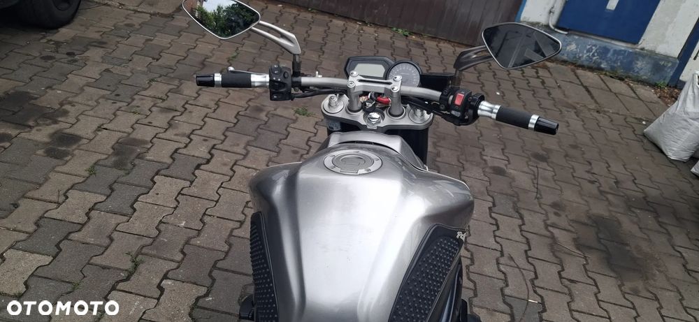 Yamaha FZ - 11