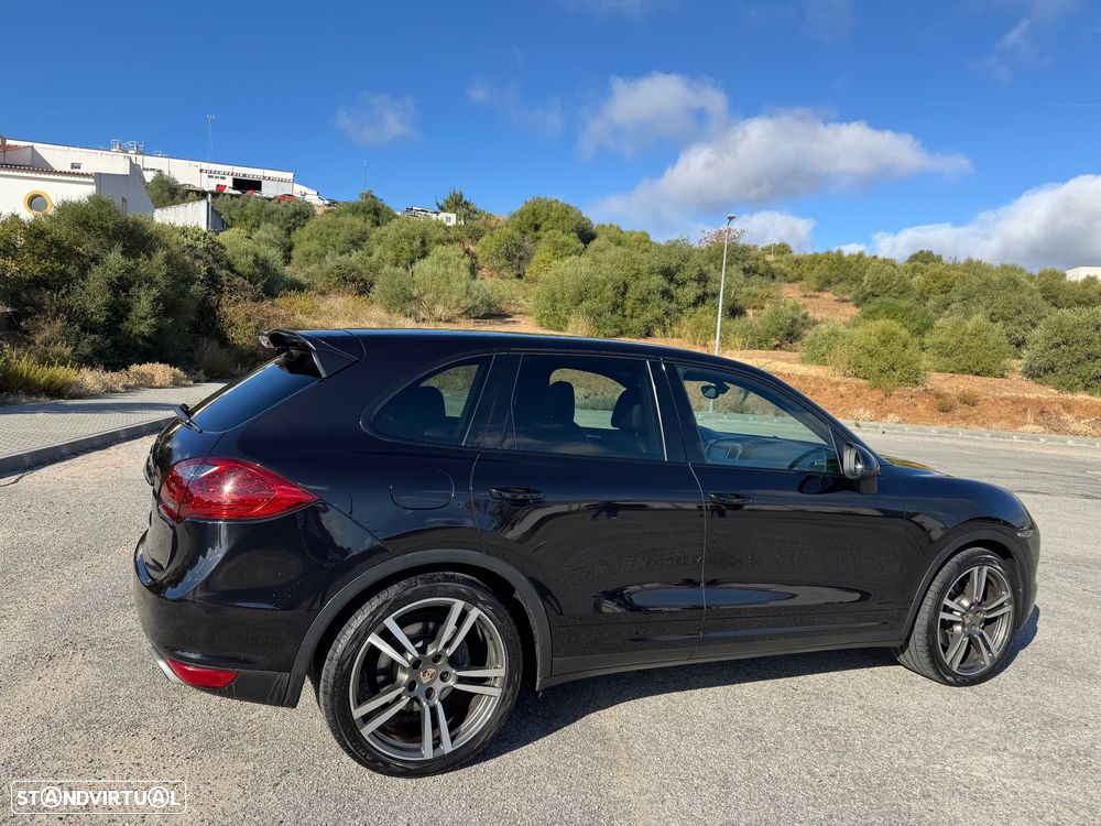 Porsche Cayenne II Platinum Edition - 3