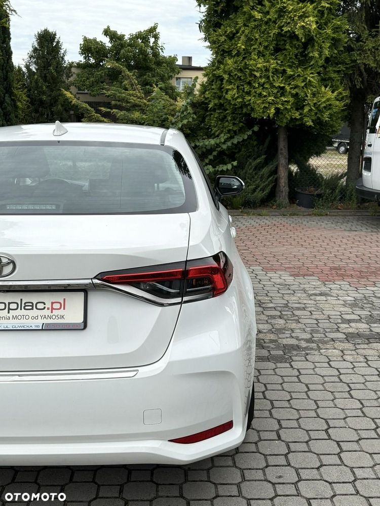 Toyota Corolla - 13