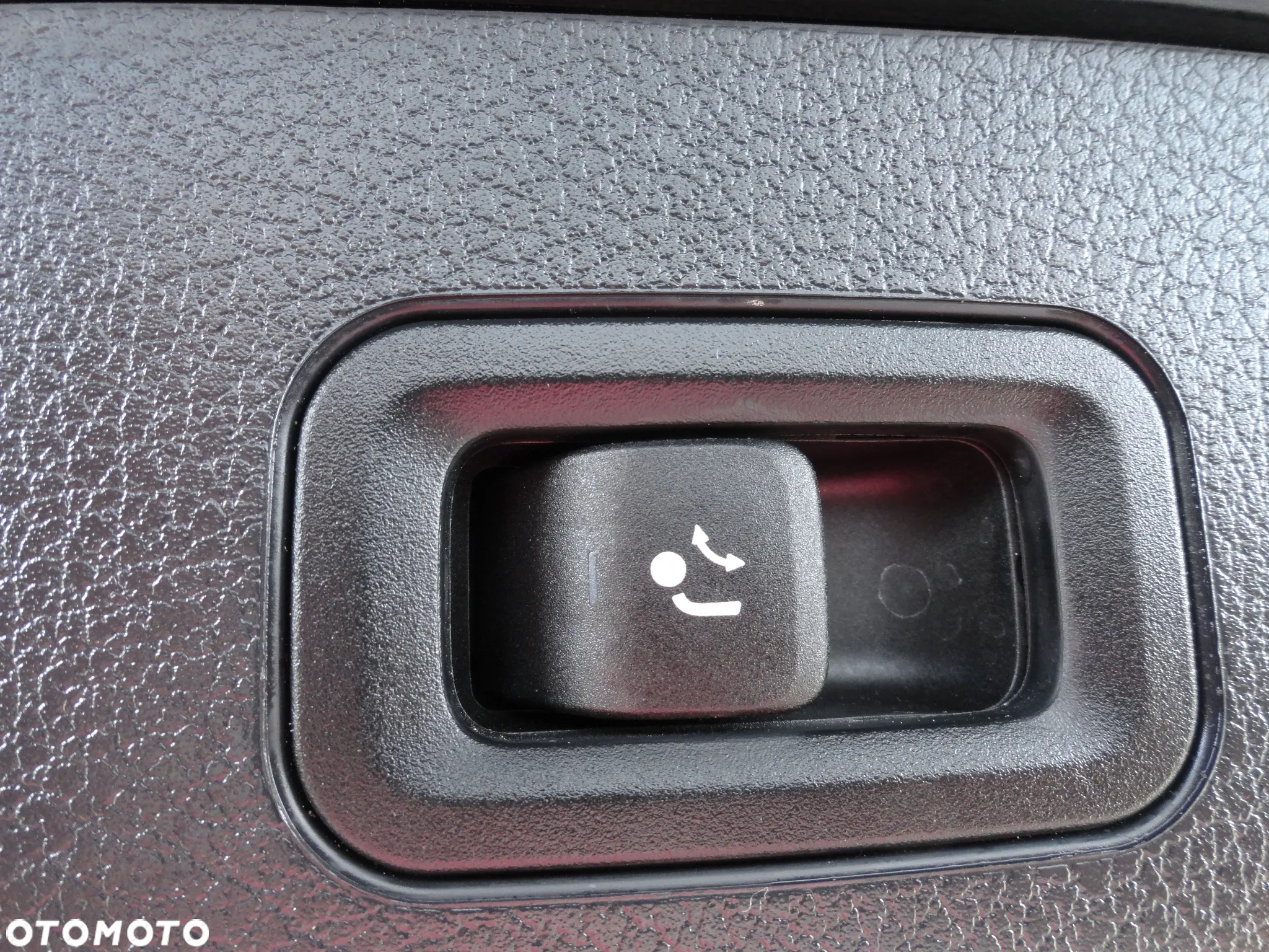 Mercedes-Benz GLB 200 d 8G-DCT Progressive Advanced - 27
