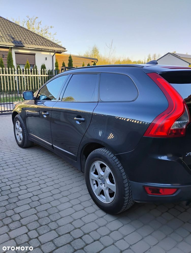 Volvo XC 60 3.2 AWD RDesign - 5
