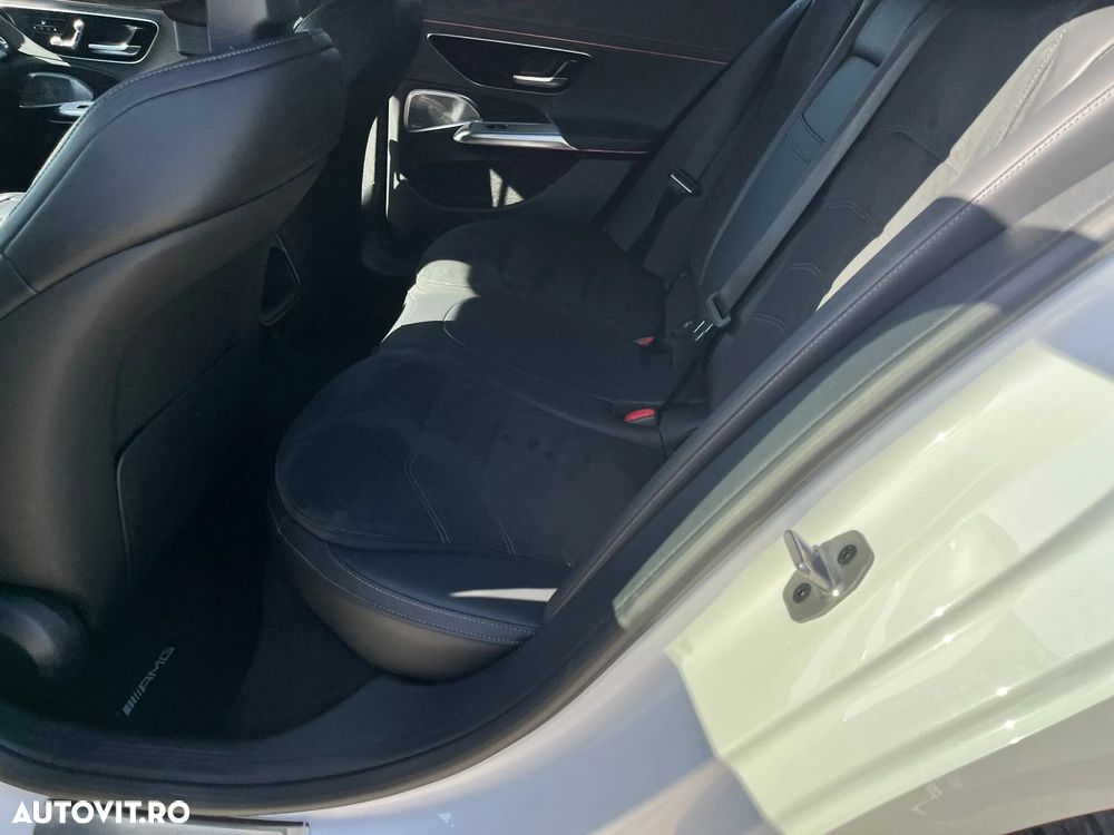 Mercedes-Benz E 220 d 4MATIC MHEV - 12