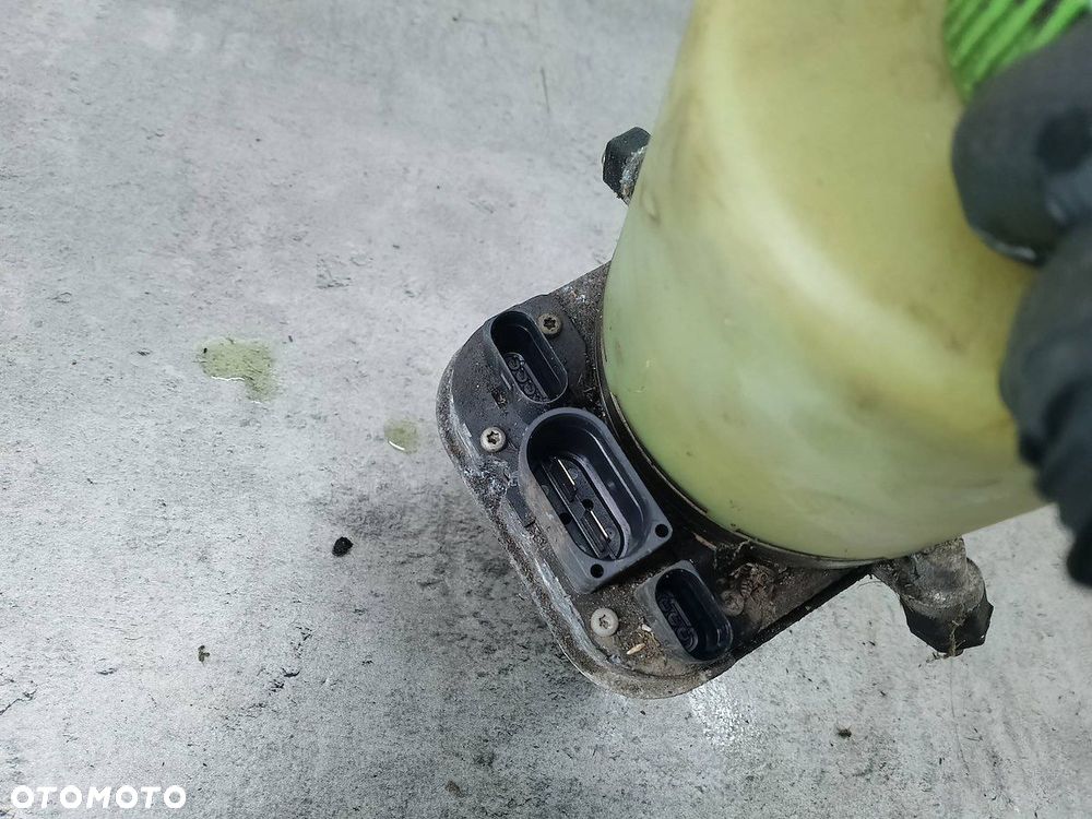 POMPA WSPOMAGANIA ELEKTRYCZNA SKODA FABIA II 6Q1423051CA 6Q2423051AH TRW - 2