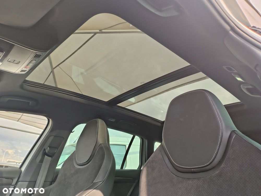 Skoda Superb 2.0 TDI SCR Sportline DSG - 28