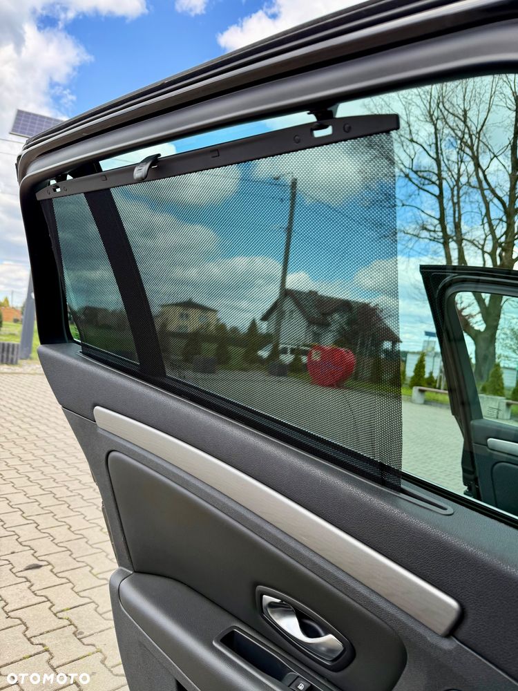 Renault Laguna dCi 175 FAP Initiale - 12