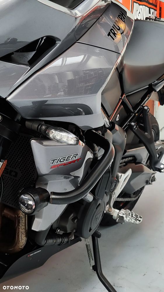 Triumph Tiger - 28