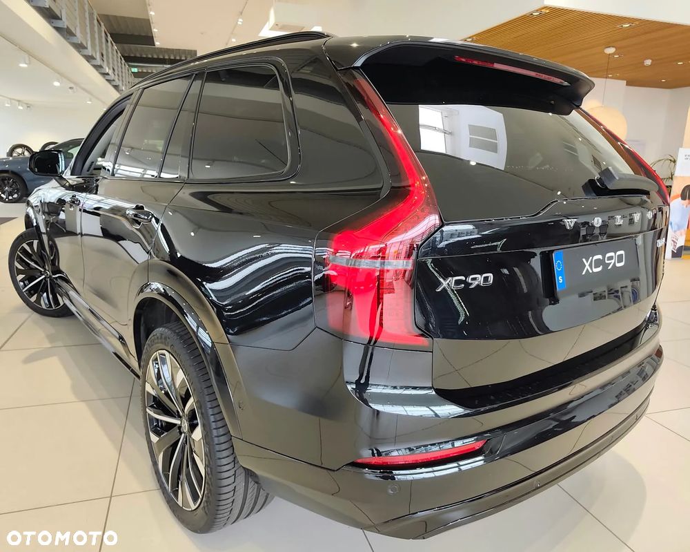 Volvo XC 90 T8 AWD Plug-In Hybrid Ultimate Dark 7os - 17