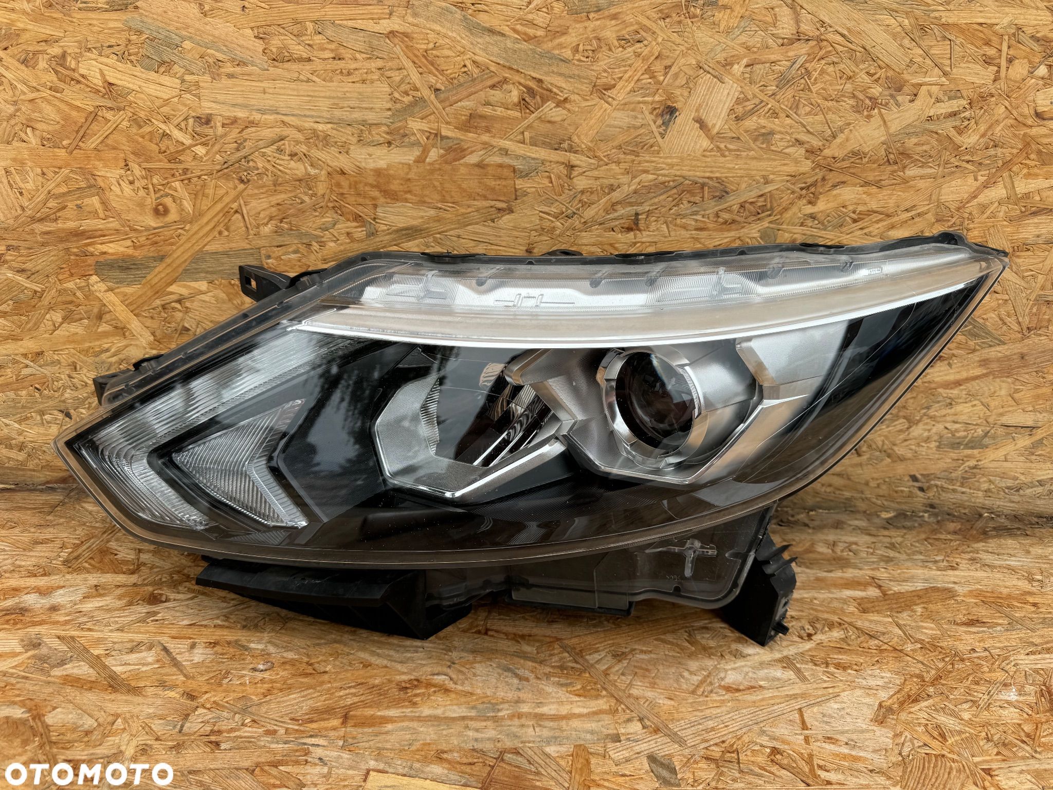 LAMPA REFLEKTOR PRZÓD PRZEDNIA LEWA LH NISSAN QASHQAI J11 II 2 13-17 SOCZEWKA+LED 100-13899L MD-E13-13899L ORYGINAŁ - 1