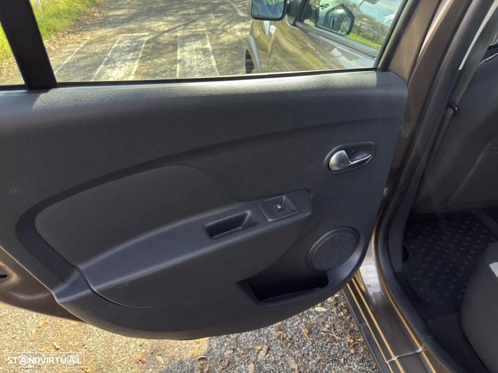 Dacia Sandero 0.9 TCe Stepway - 36