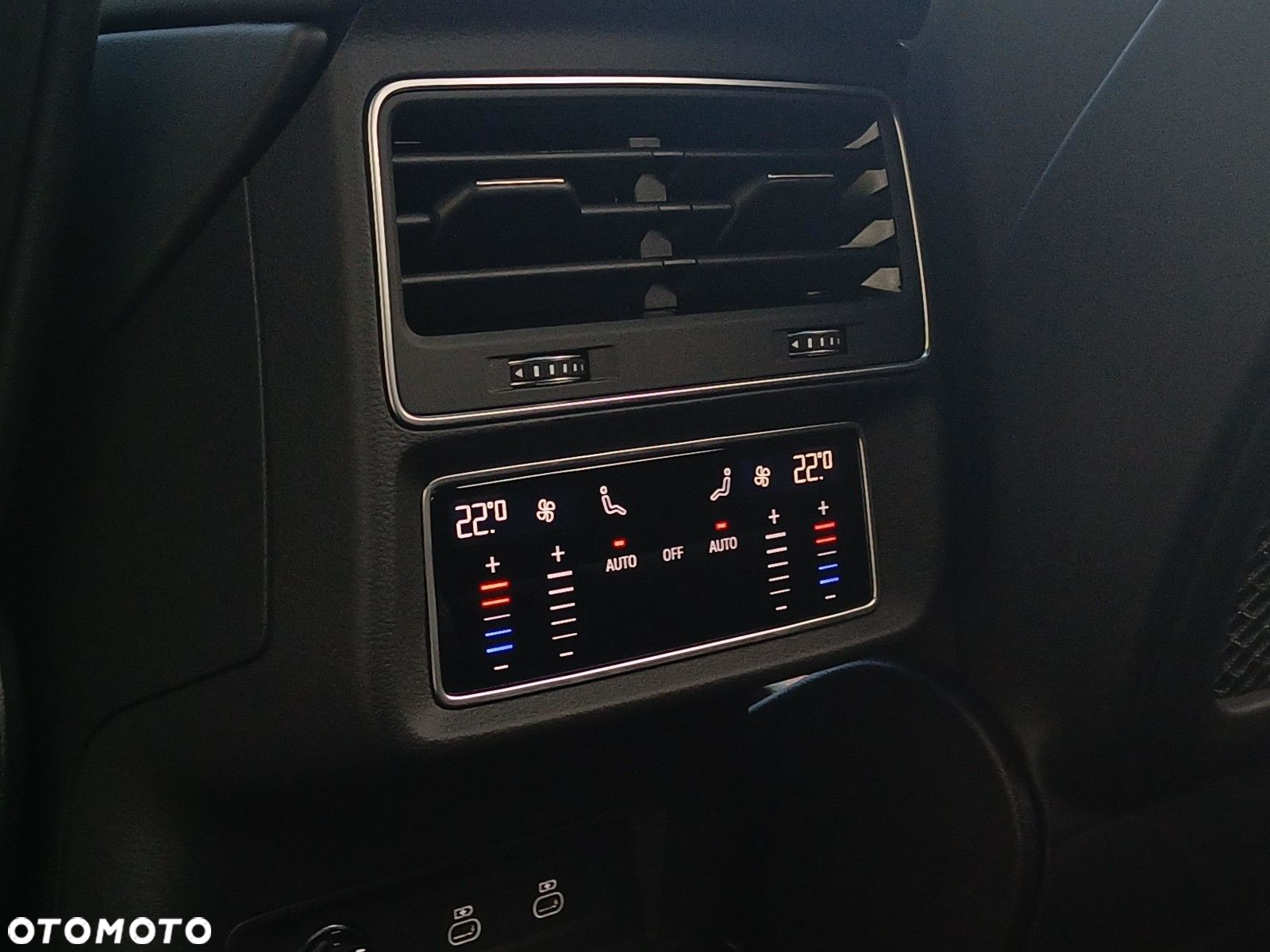 Audi RS Q8 - 22