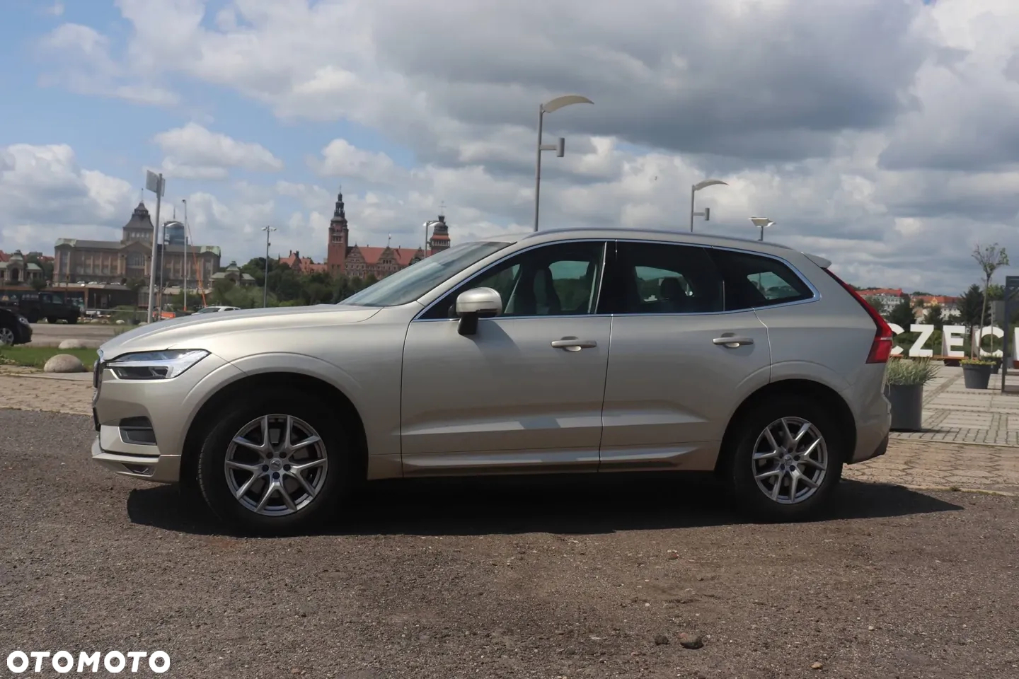 Volvo XC 60 - 4
