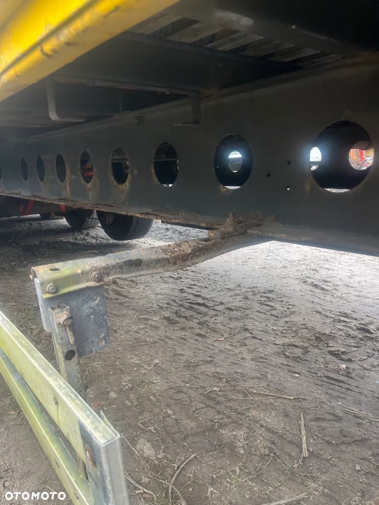 Schwarzmuller podłoga - 4