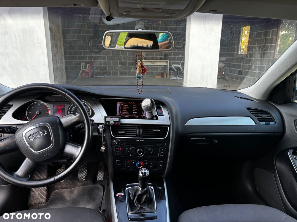 Audi A4 Avant 2.0 TDI - 7