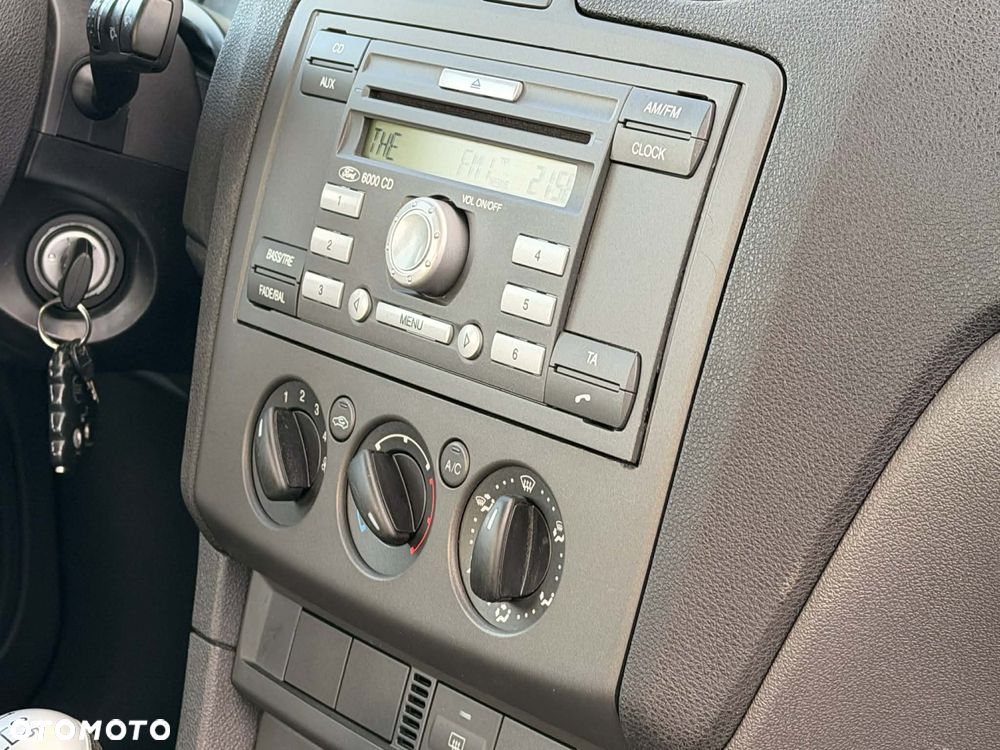 Ford Focus 1.6 Ambiente - 17