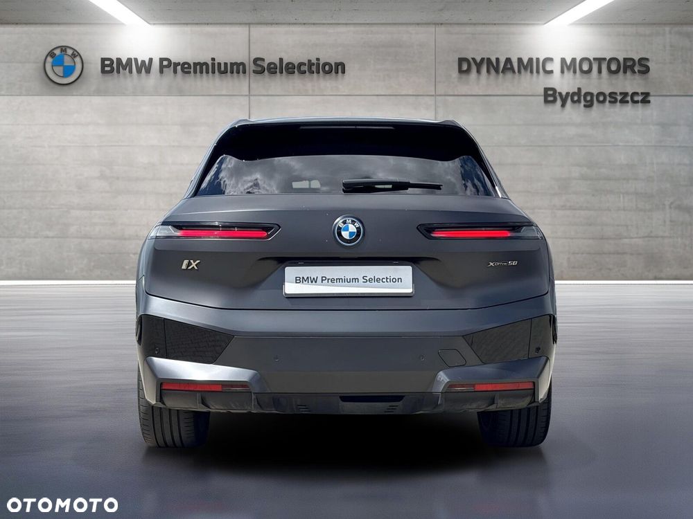 BMW iX - 5