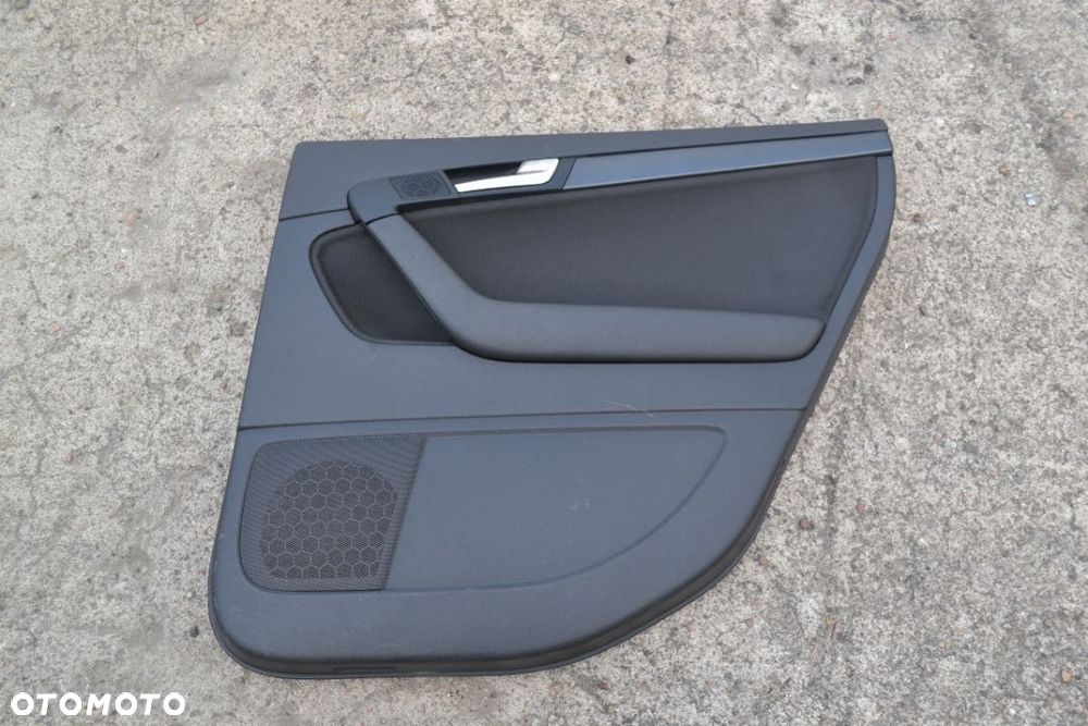 AUDI A3 8P SPORTBACK BOCZEK TAPICERKA DRZWI PRAWA TYŁ TYLNA - 1