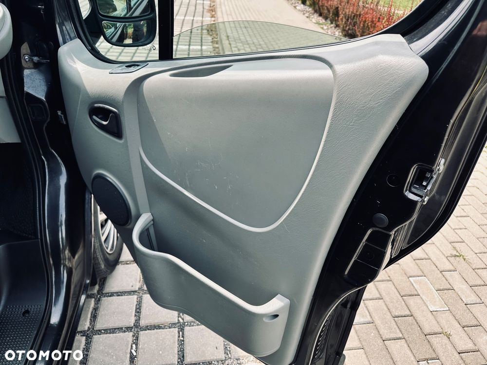 Renault Trafic - 12
