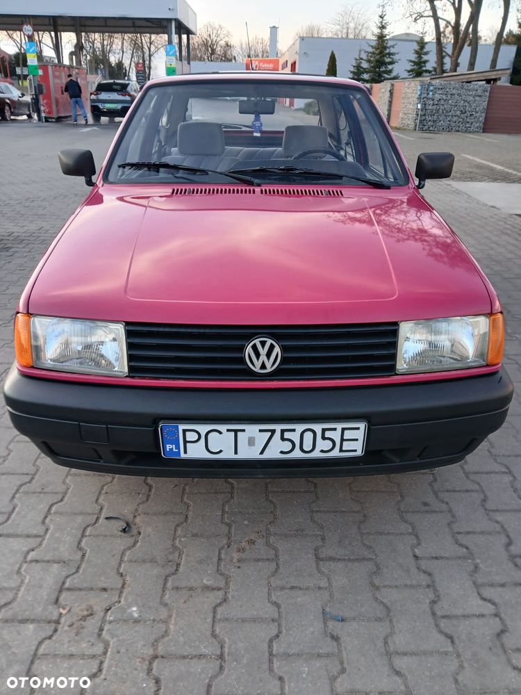 Volkswagen Polo 1.0 CL - 4