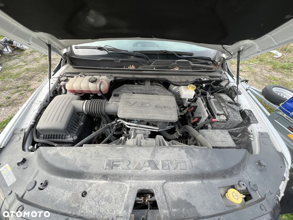 RAM 1500 - 21