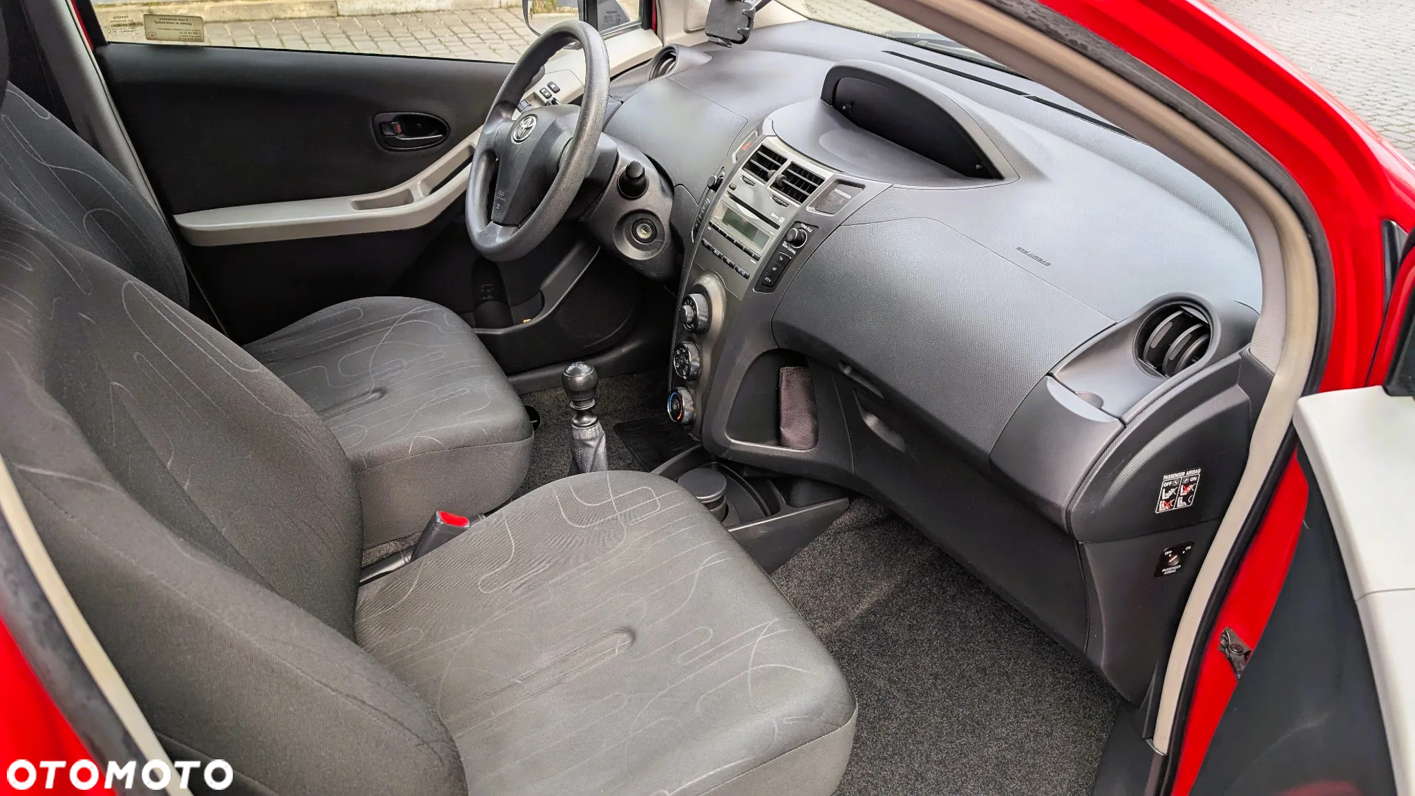 Toyota Yaris - 10