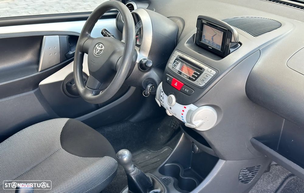 Toyota Aygo Connect - 23