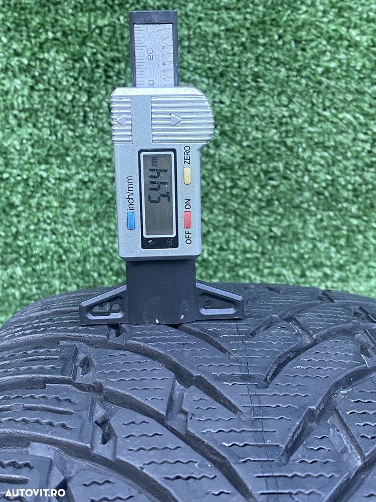 Set 4 anvelope iarna Nokian WR SUV 4 225 65 R17 106H Dot 2821 5,4mm - 8