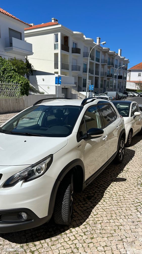 Peugeot 2008 1.2 PureTech GT Line - 4