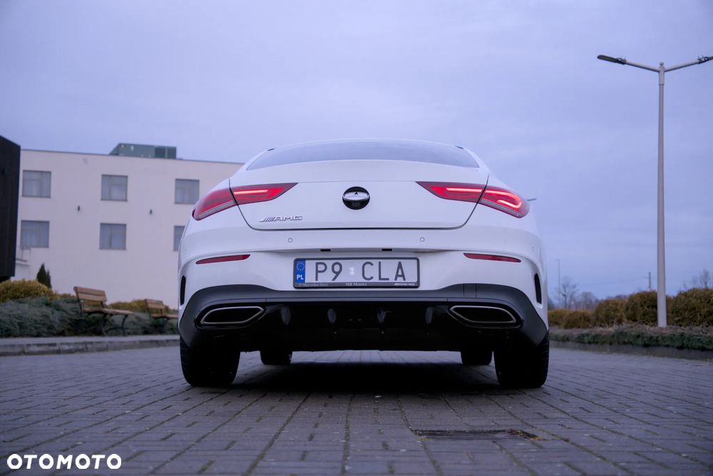 Mercedes-Benz CLA 180 AMG Line - 17