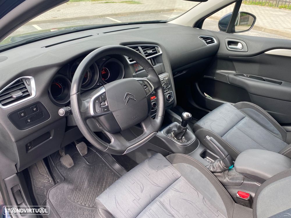 Citroën C4 1.6 HDi Seduction 104g - 8