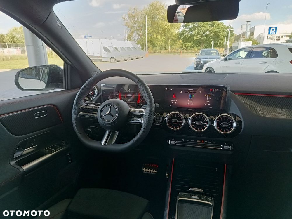 Mercedes-Benz GLA - 19