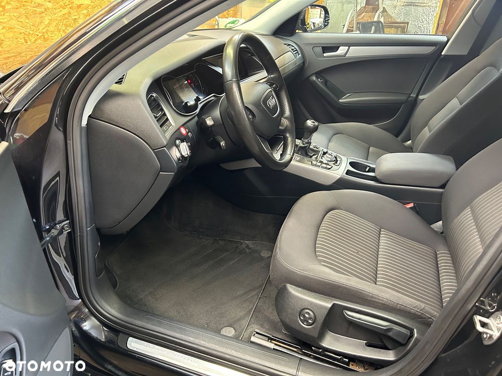 Audi A4 Limousine 2.0 TDI DPF Ambiente - 14