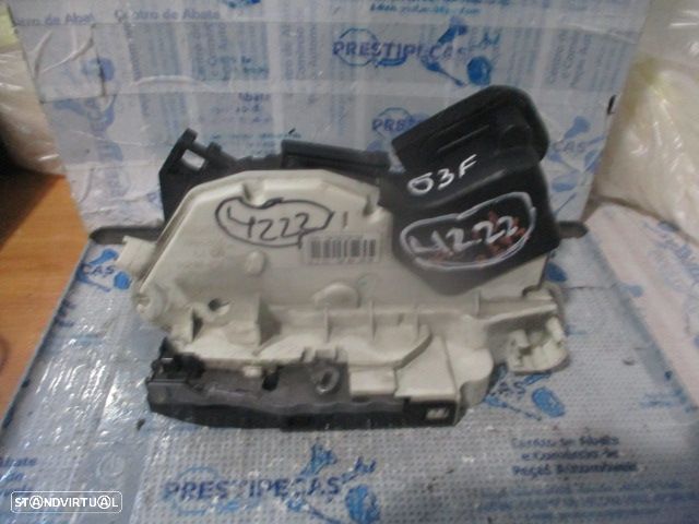 Fecho 5K1837015B VW GOLF 6 2011 1.4I 80Cv 3P Preto FE 7 PINOS VW POLO 5 2010 FE 7 PINOS VW POLO 2000 1.0 50CV 5P PRETO FE 7 PINOS - 1