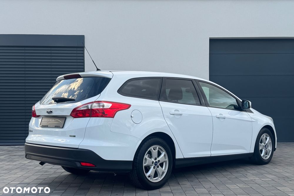 Ford Focus 1.0 EcoBoost Ambiente - 6