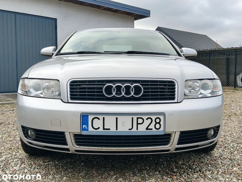 Audi A4 Limousine - 5
