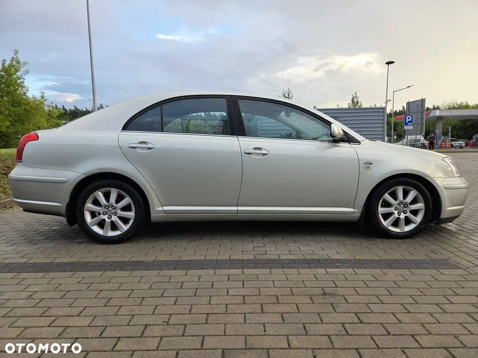 Toyota Avensis 2.0 D-4D Prestige - 1