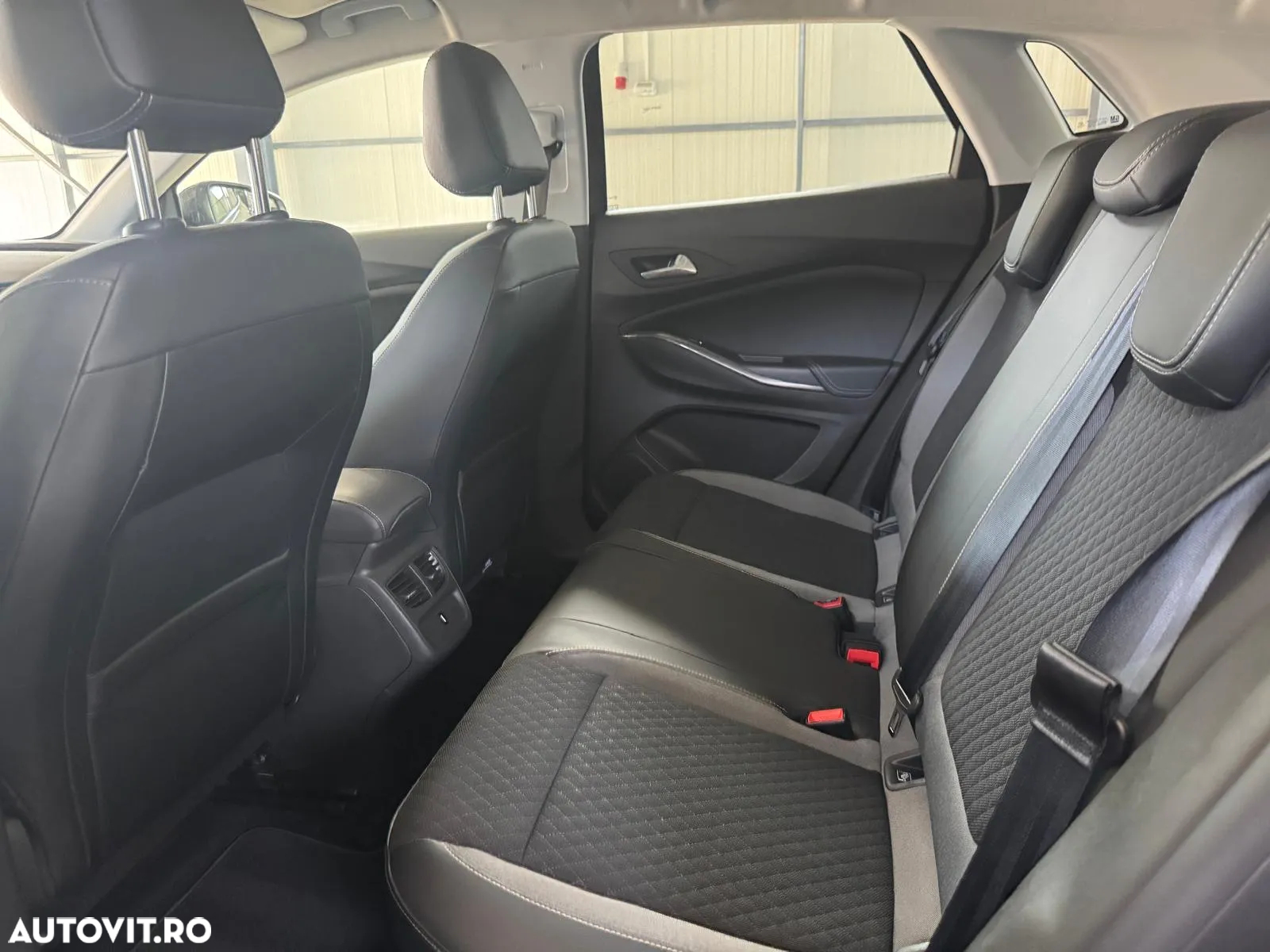 Opel Grandland X 1.2 Start/Stop Business Edition - 6