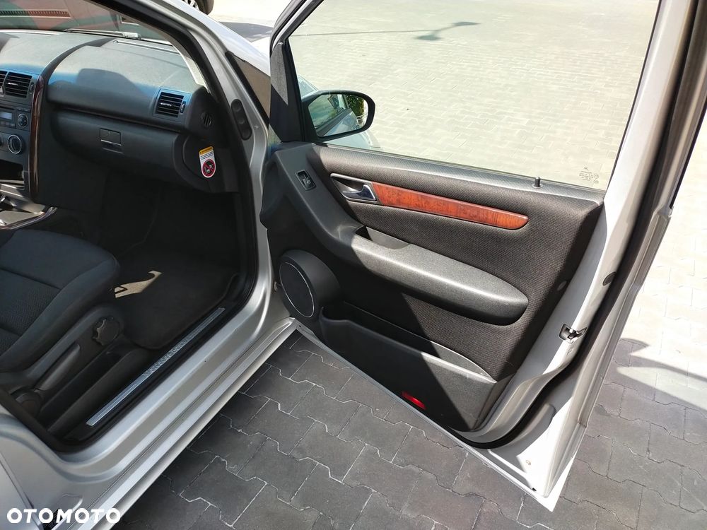 Mercedes-Benz Klasa A 180 CDI Elegance Edition 10 - 12
