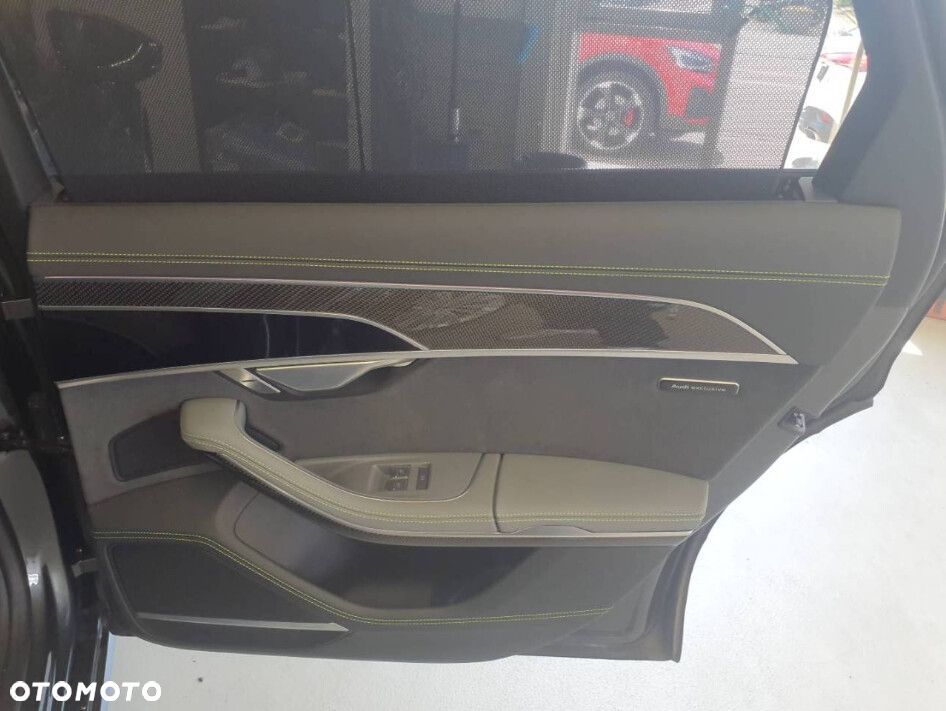 Audi A8 - 6